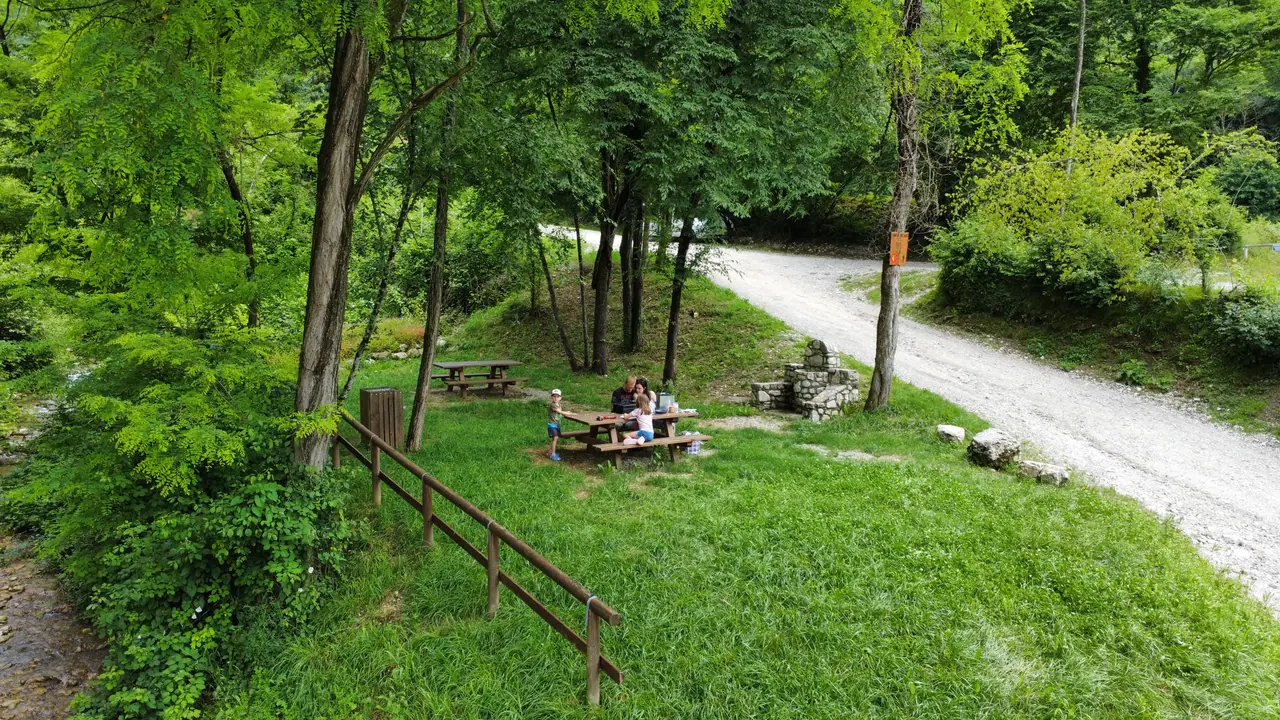 Nečekaný noční život ve Fivizzanu: Když se město probudí až večer – fotka 6