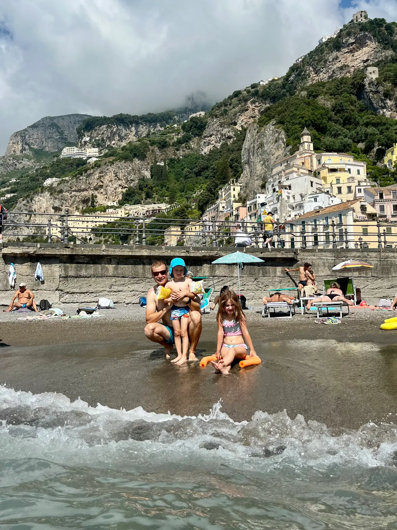 Zastávka v Amalfi: Koupání na slavné pláži – fotka 3