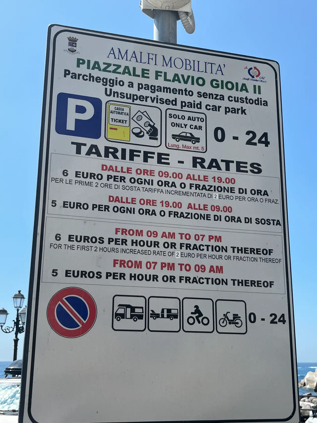 Zastávka v Amalfi: Koupání na slavné pláži – fotka 6
