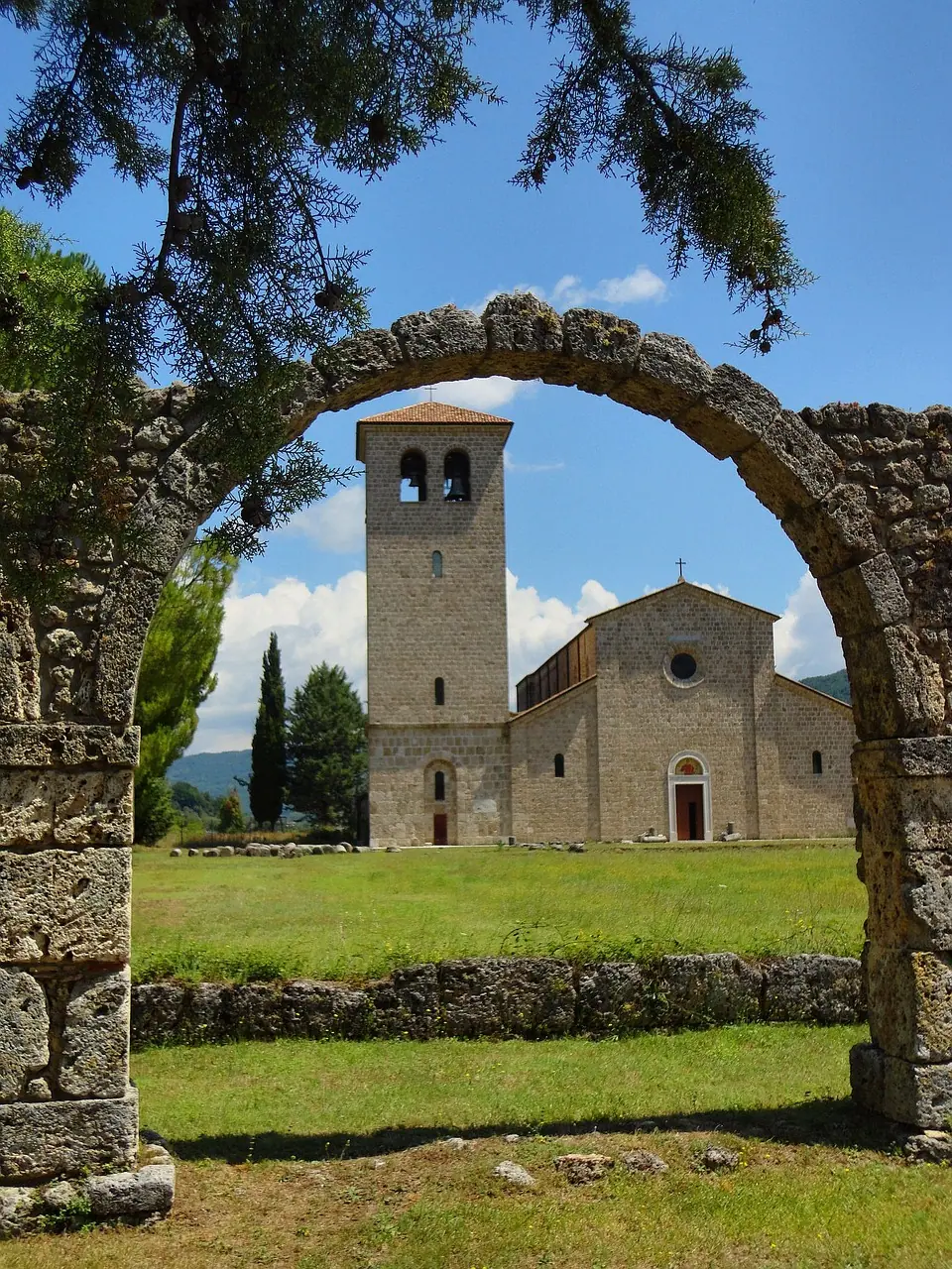 san vincenzo al volturno, church, molise