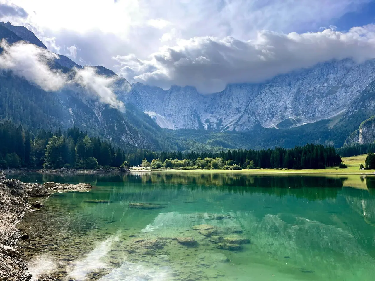 Tyrkysová voda Lago di Fusine