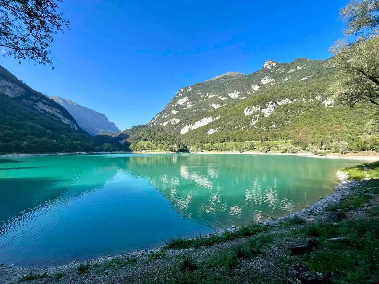 Pohled na Lago di Tenno